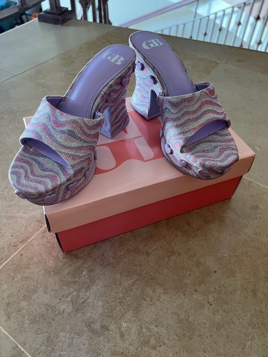 Gianni Bini Shoes - Gianni Bini Pink and Purple Heart-String Sandals